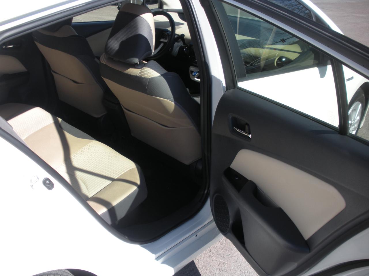 Toyota Prius Two 2017