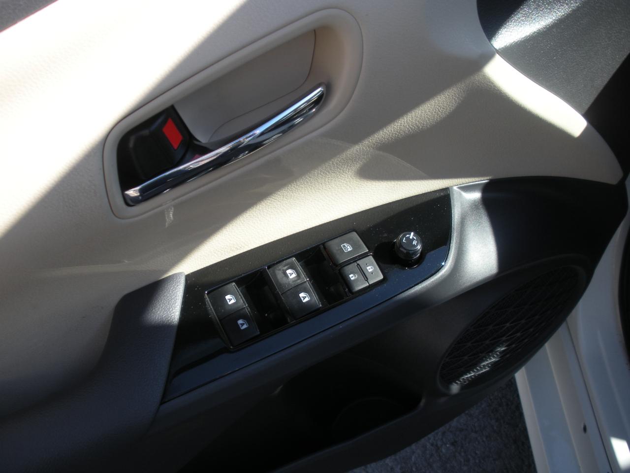 Toyota Prius Two 2017