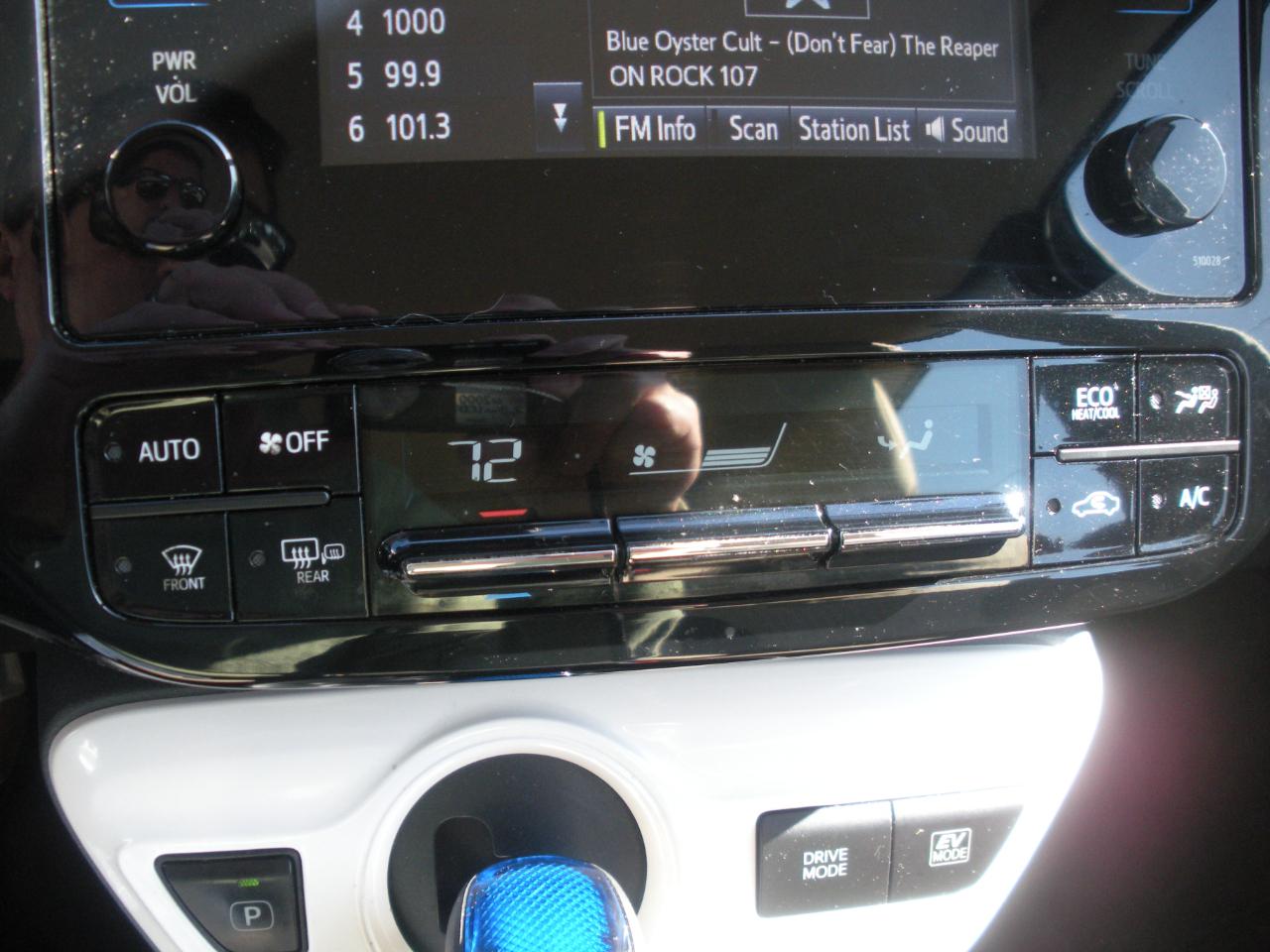 Toyota Prius Two 2017