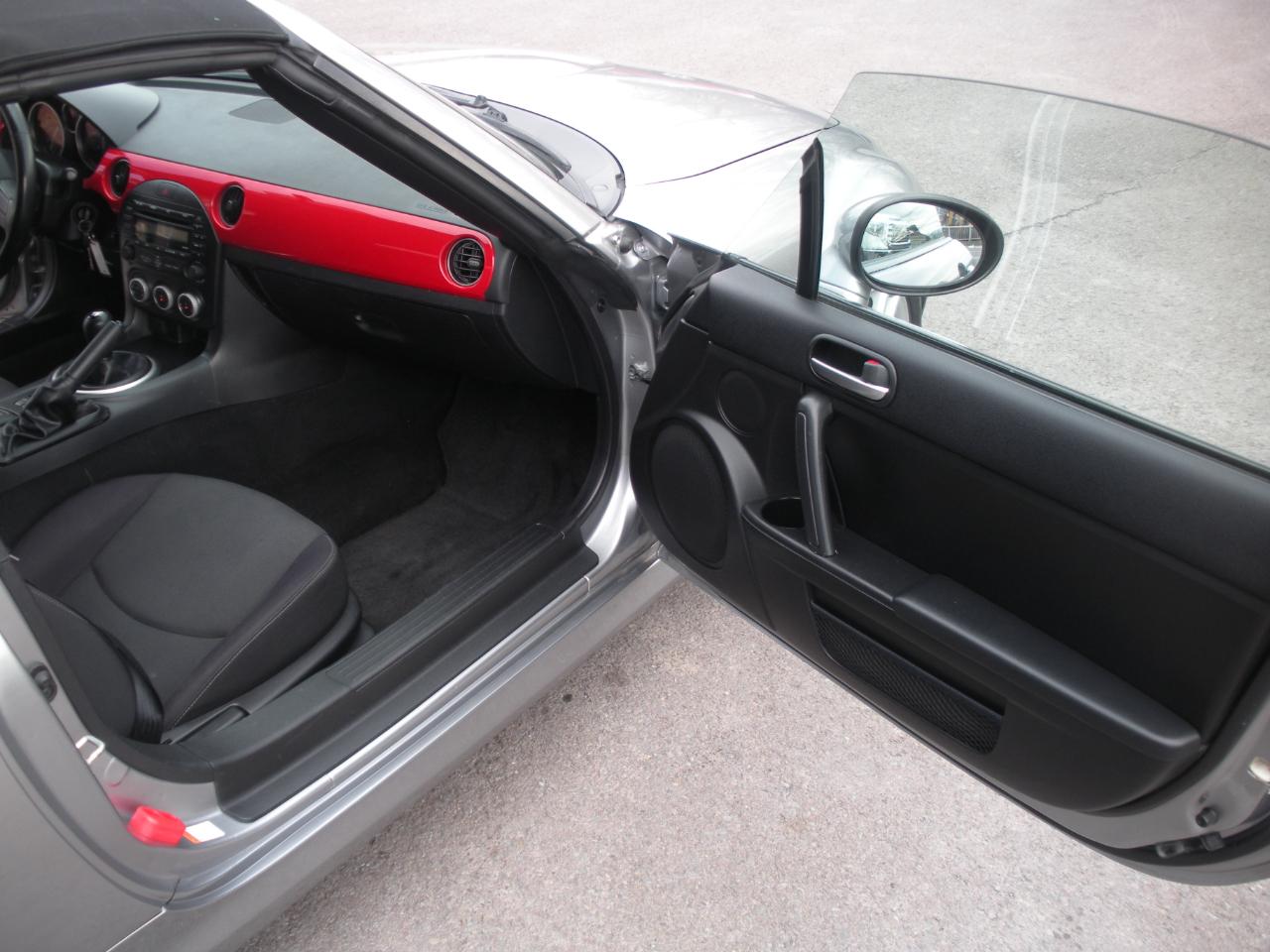 Mazda MX-5 Miata Grand Touring 2010