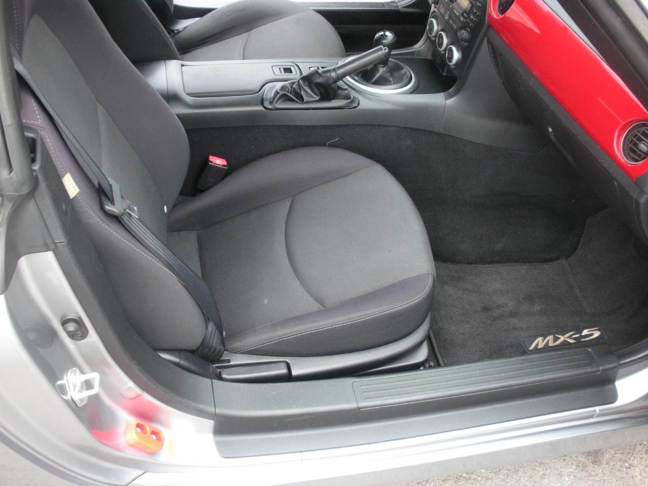 Mazda MX-5 Miata Grand Touring 2010