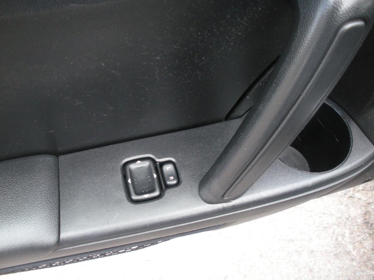 Mazda MX-5 Miata Grand Touring 2010