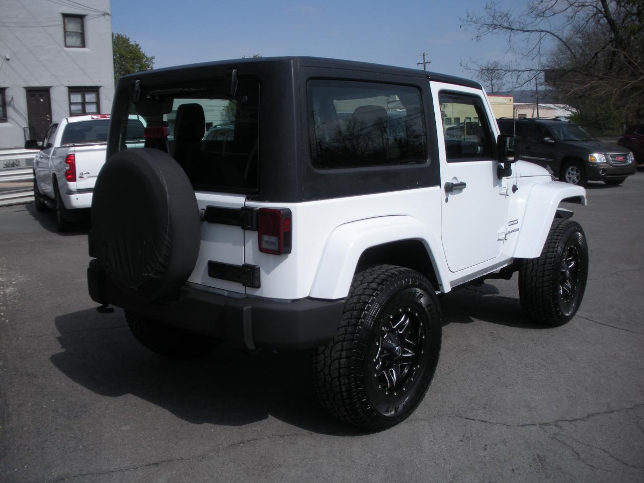 Jeep Wrangler Sport 4WD 2012