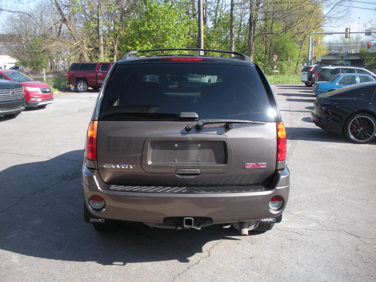 GMC Envoy SLE-1 4WD 2008