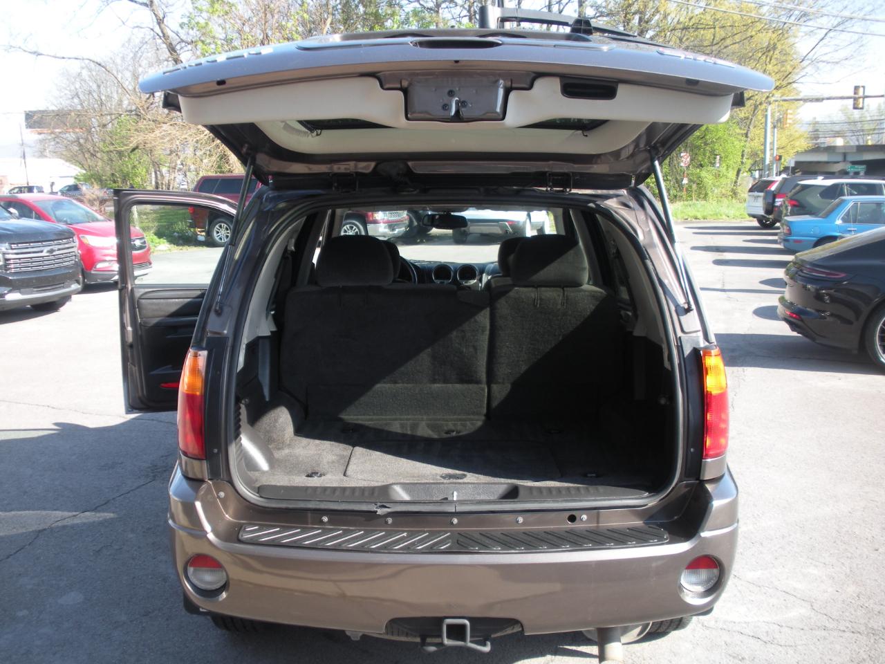GMC Envoy SLE-1 4WD 2008