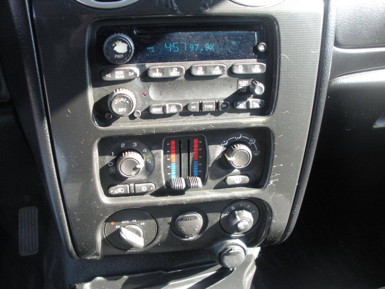GMC Envoy SLE-1 4WD 2008
