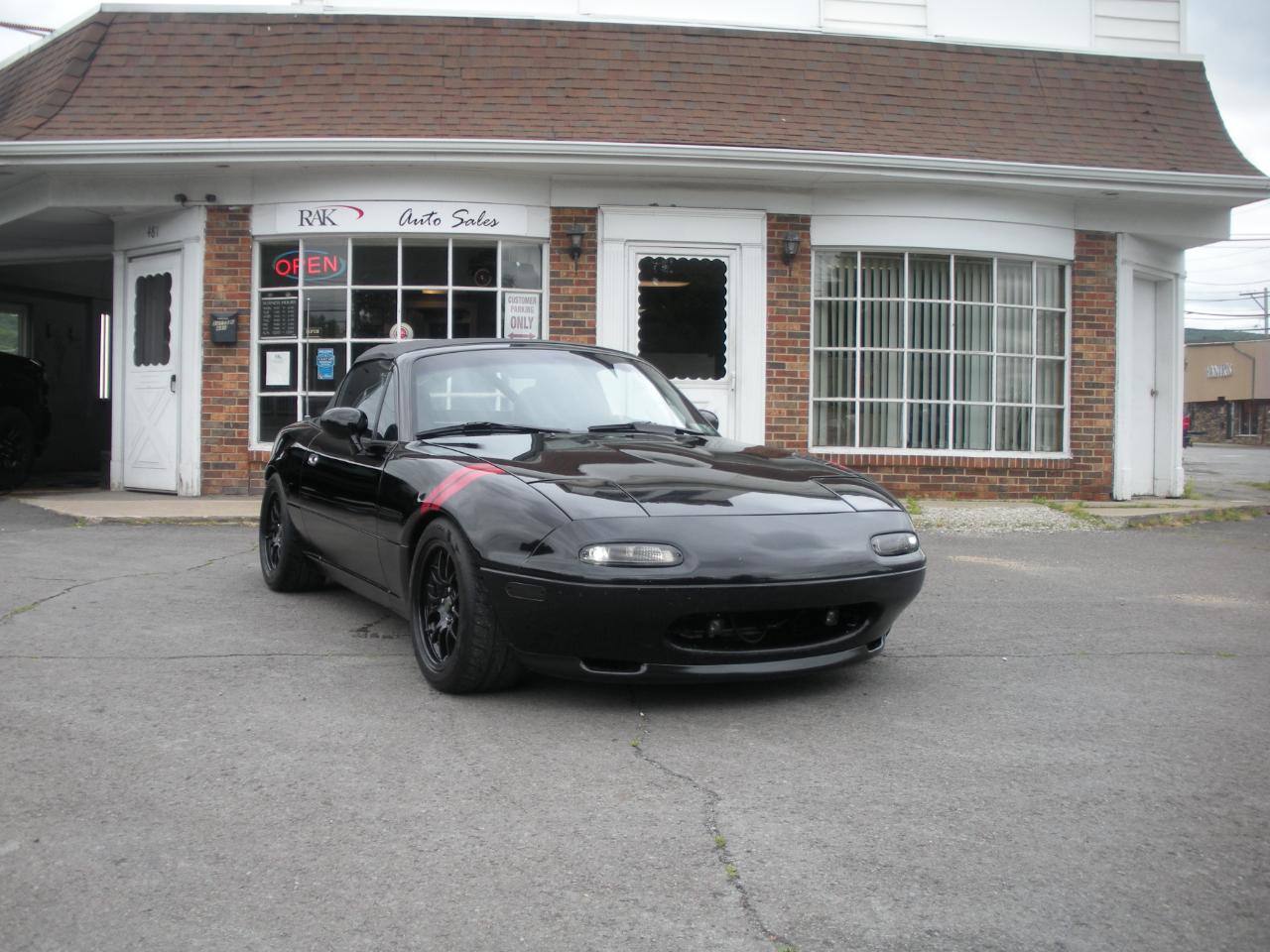 Mazda MX-5 Miata 2D Convertible 1995