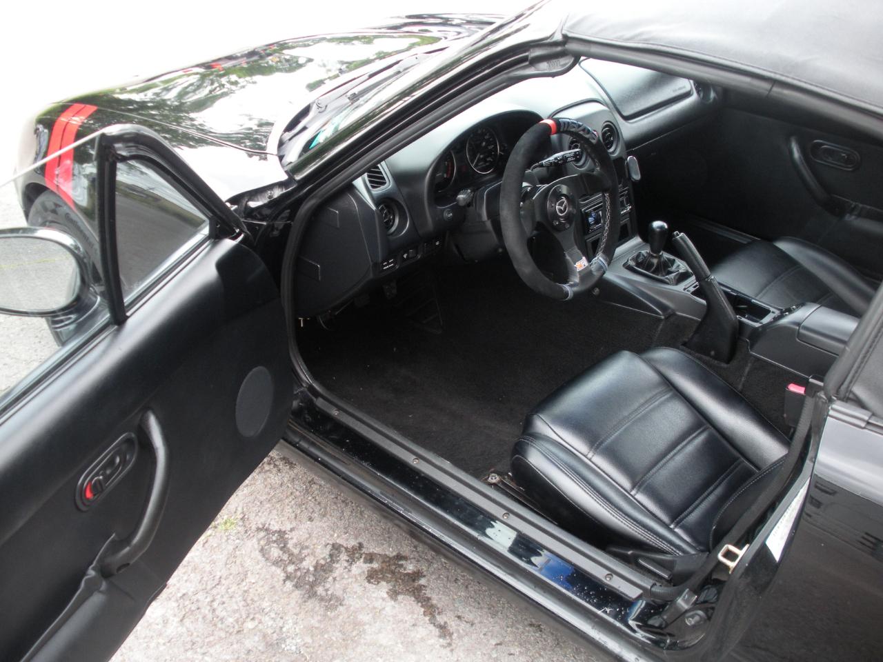 Mazda MX-5 Miata 2D Convertible 1995