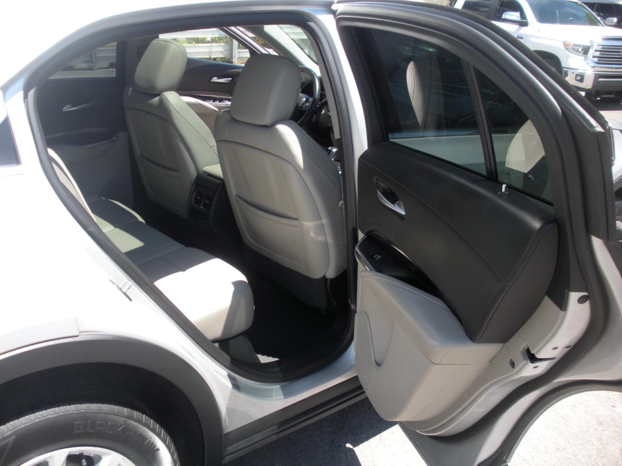 Cadillac XT4 Luxury AWD 2019