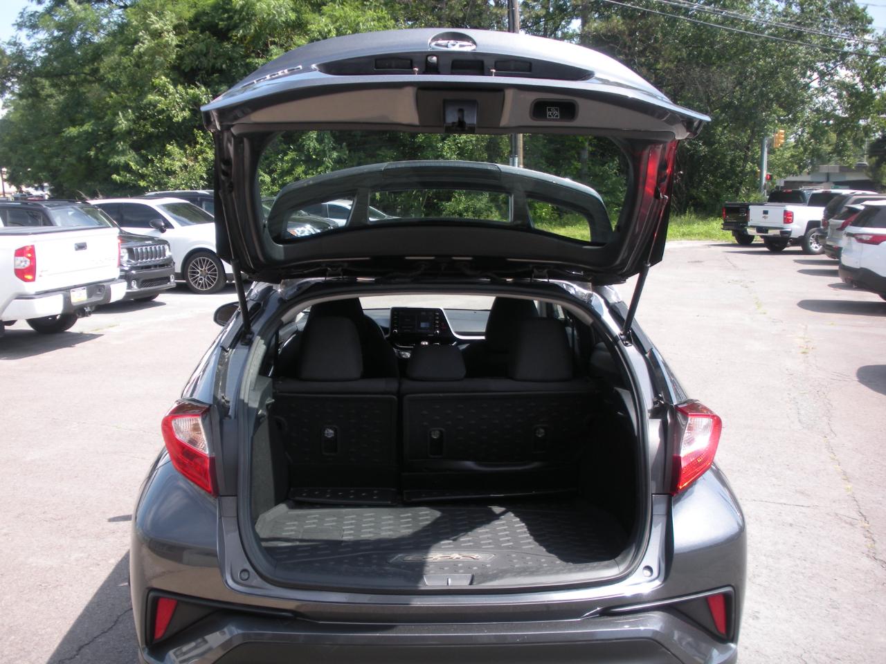 Toyota C-HR XLE 2020
