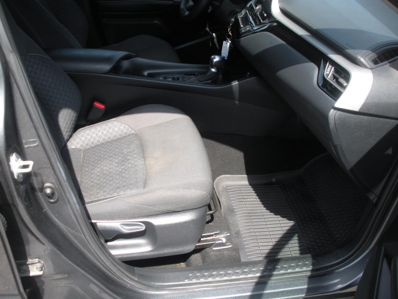 Toyota C-HR XLE 2020