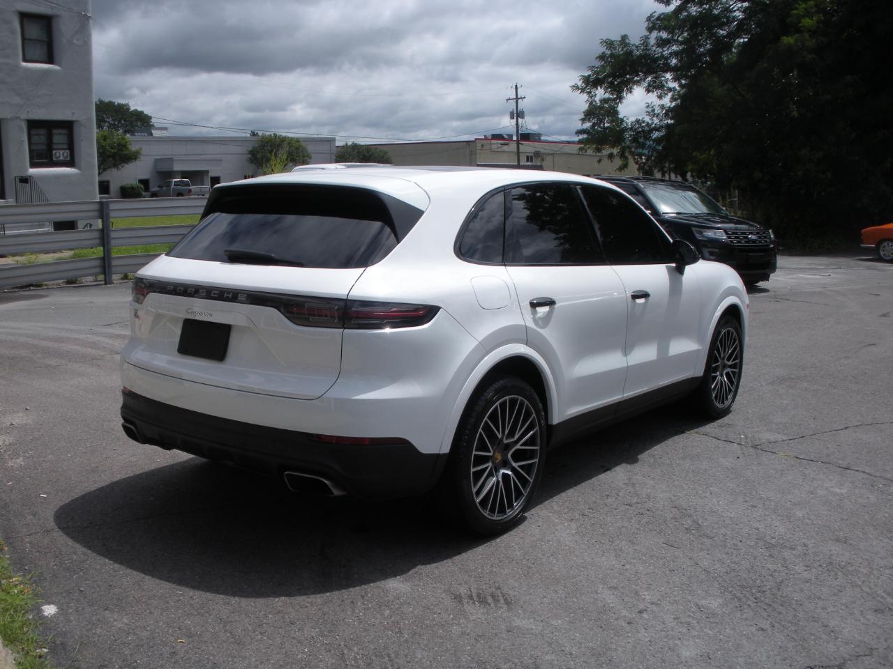 Porsche Cayenne Base 2019