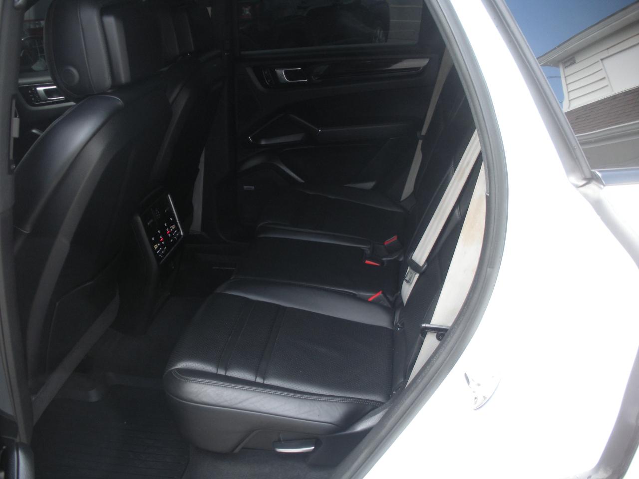 Porsche Cayenne Base 2019