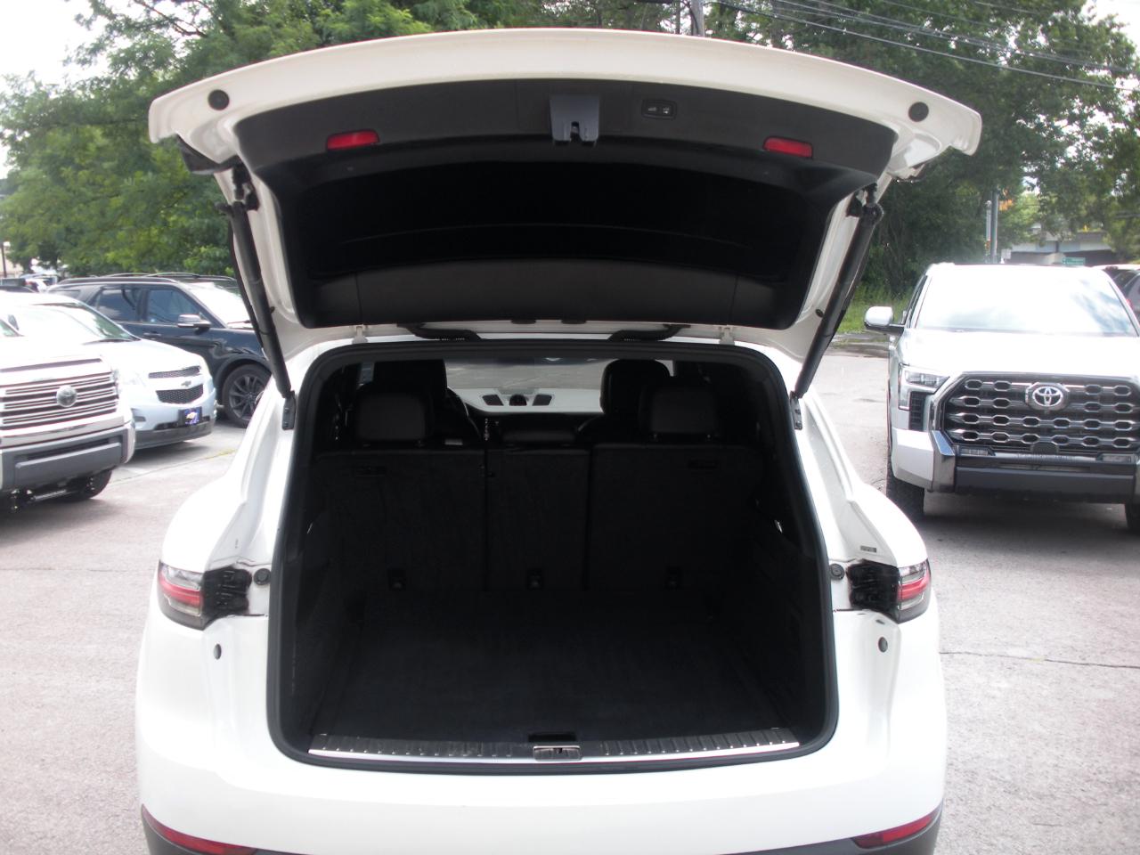 Porsche Cayenne Base 2019