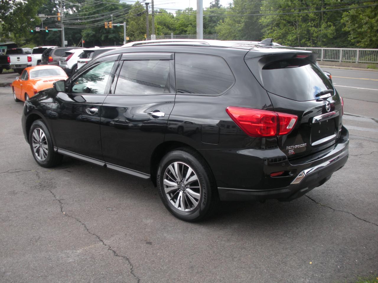 Nissan Pathfinder S 4WD 2020
