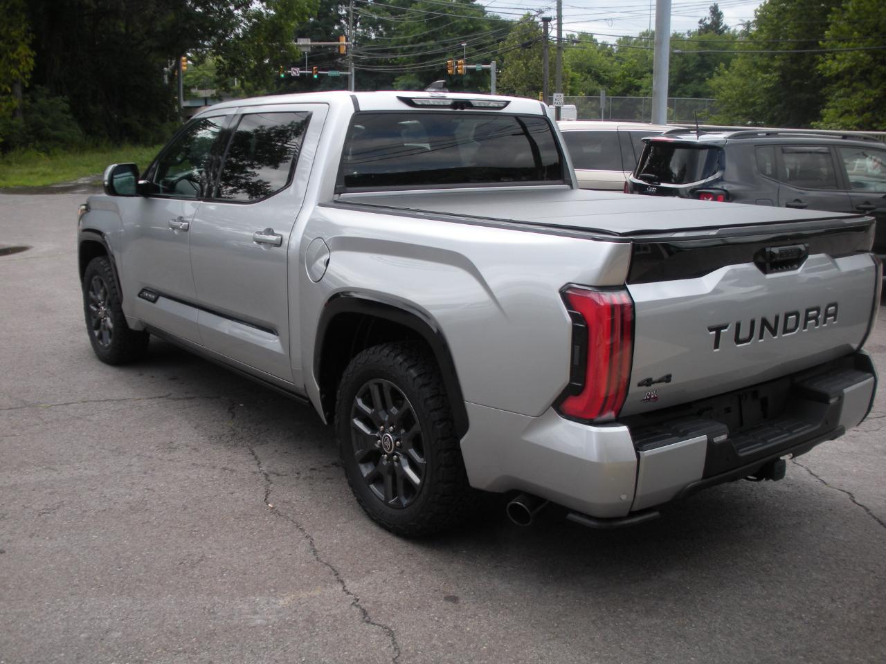 Toyota Tundra Platinum CrewMax 4WD 2023