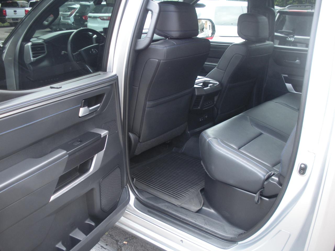 Toyota Tundra Platinum CrewMax 4WD 2023