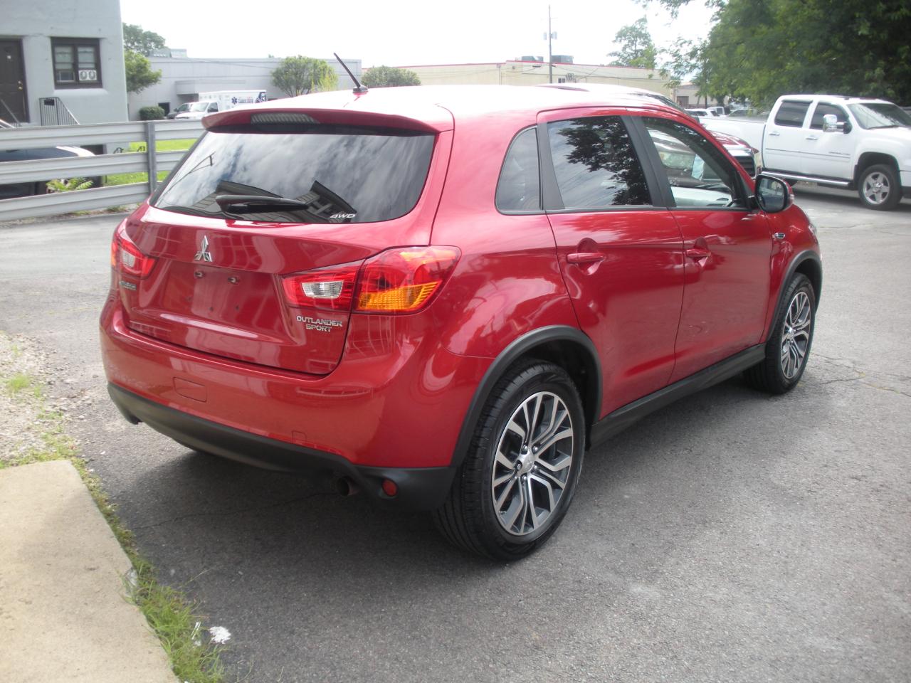 Mitsubishi Outlander Sport 2.0 ES 4WD CVT 2016