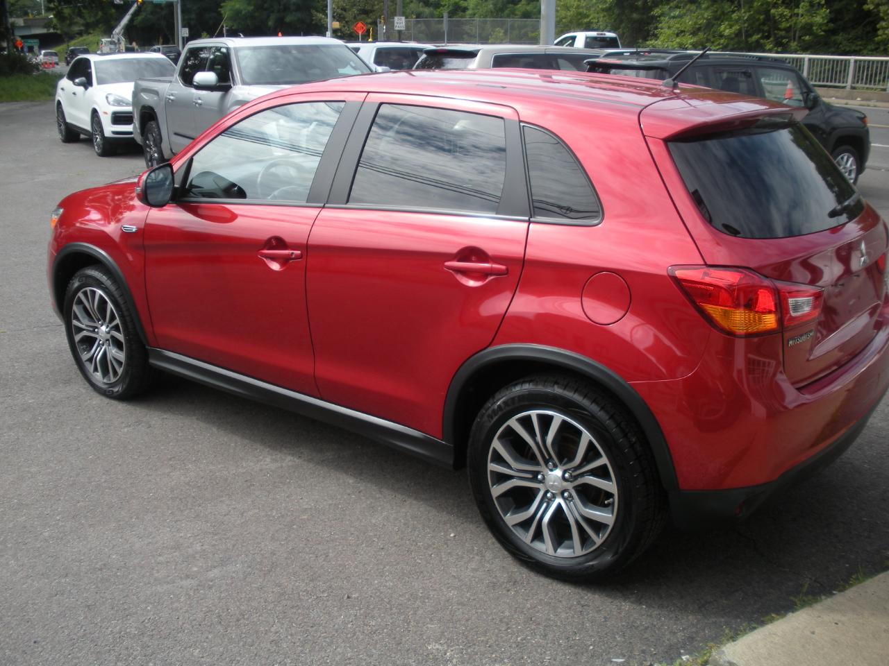 Mitsubishi Outlander Sport 2.0 ES 4WD CVT 2016