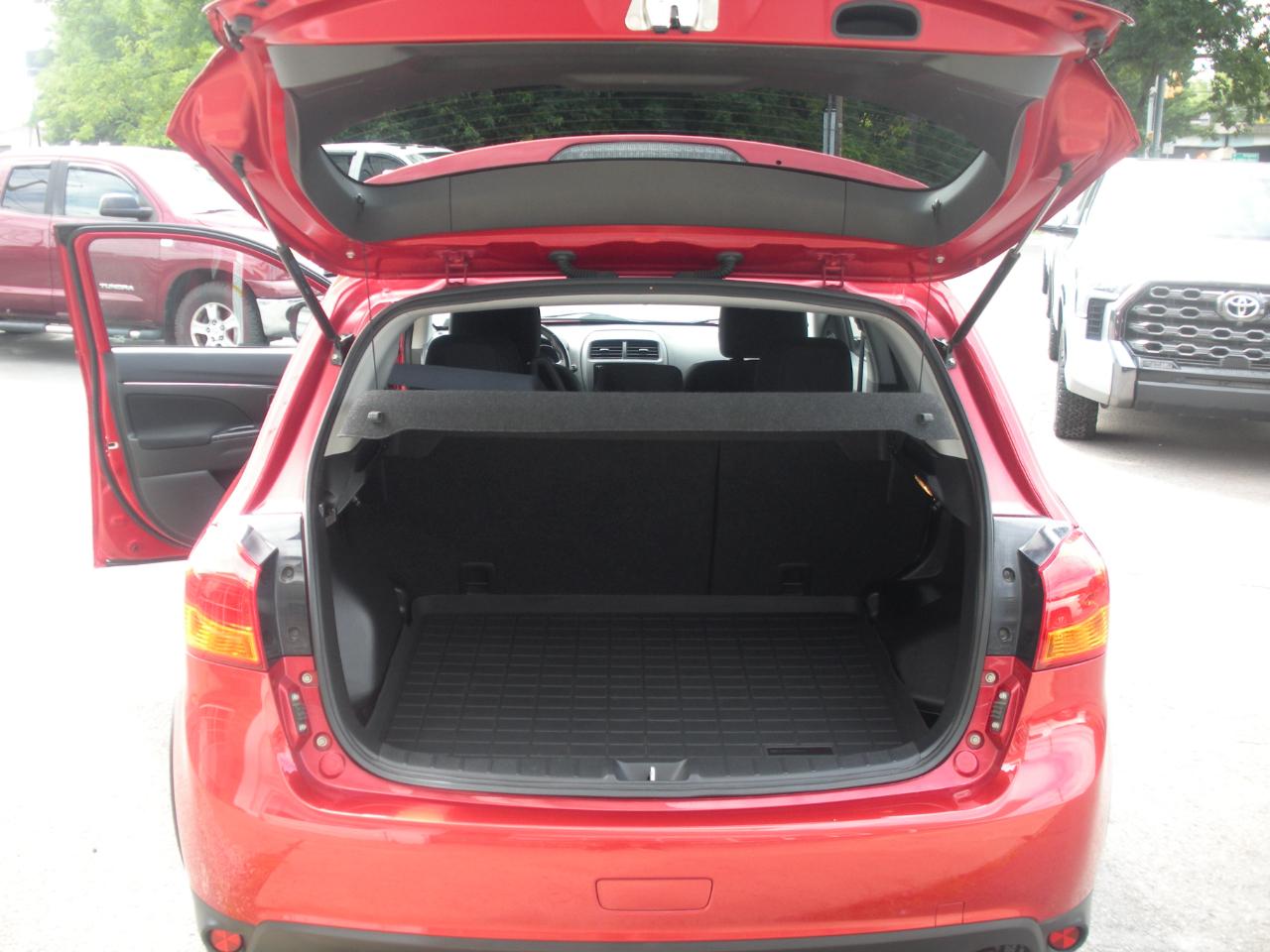 Mitsubishi Outlander Sport 2.0 ES 4WD CVT 2016