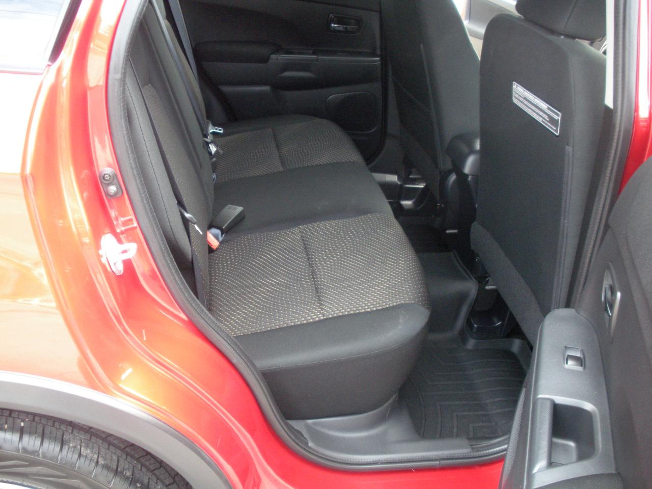 Mitsubishi Outlander Sport 2.0 ES 4WD CVT 2016