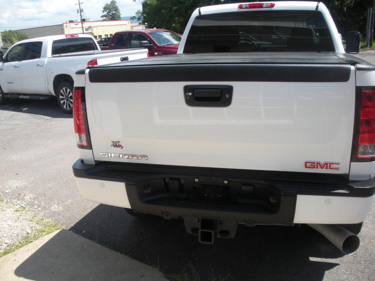 GMC Sierra 2500HD Denali Crew Cab 4WD 2014