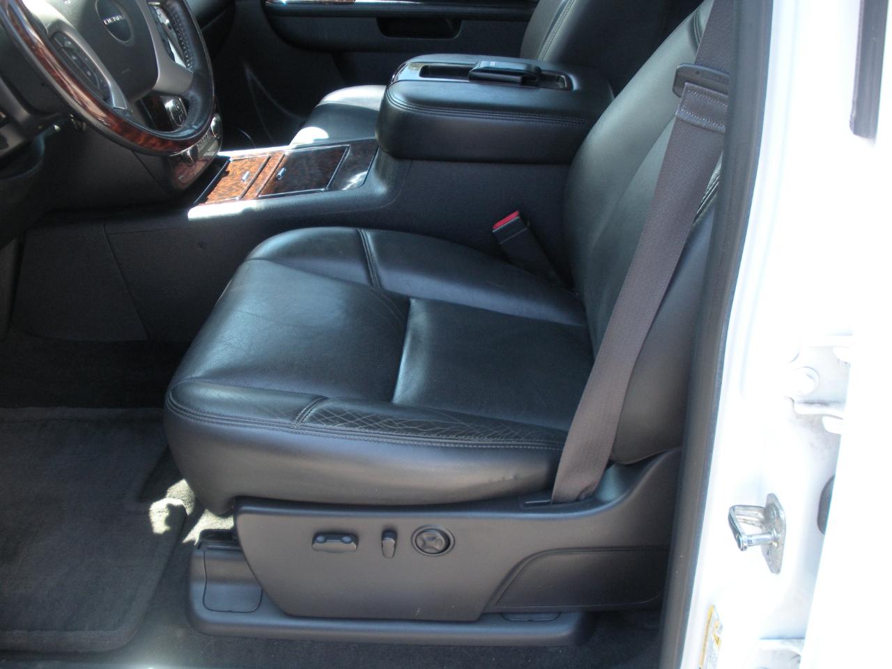 GMC Sierra 2500HD Denali Crew Cab 4WD 2014