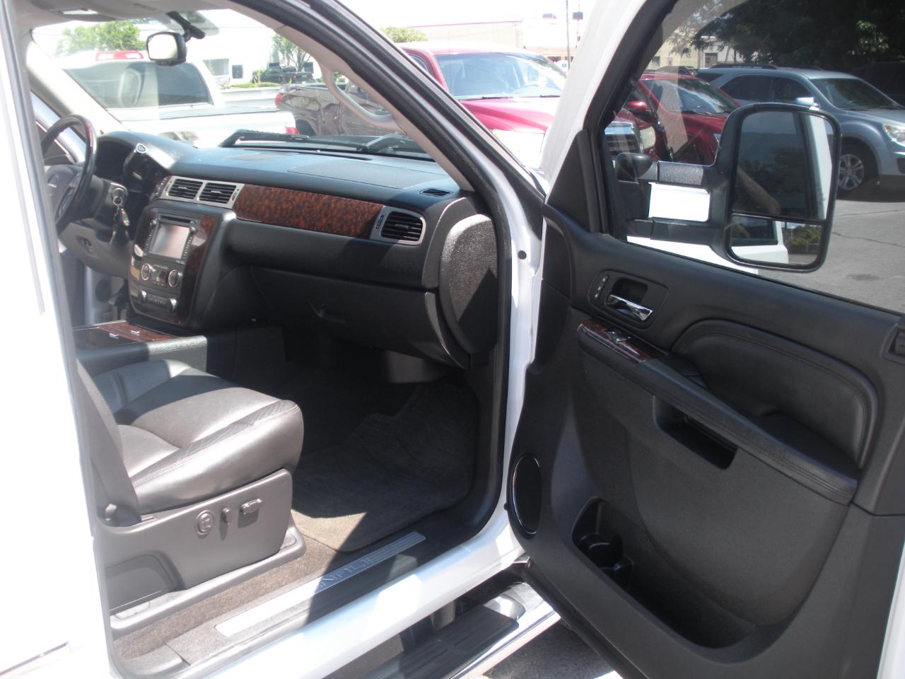 GMC Sierra 2500HD Denali Crew Cab 4WD 2014