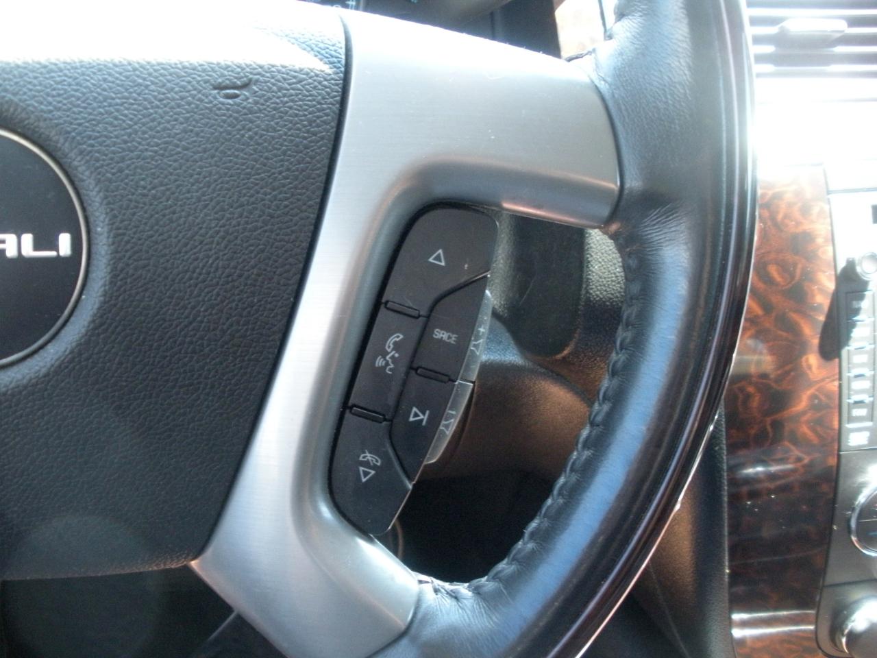 GMC Sierra 2500HD Denali Crew Cab 4WD 2014