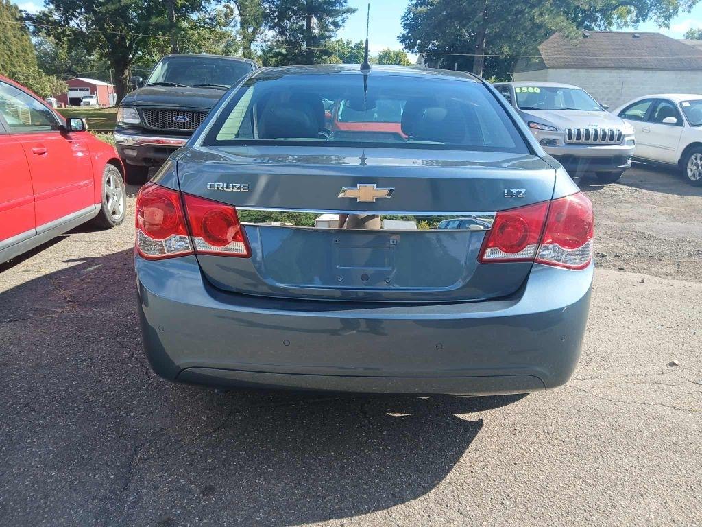 Chevrolet Cruze  2012