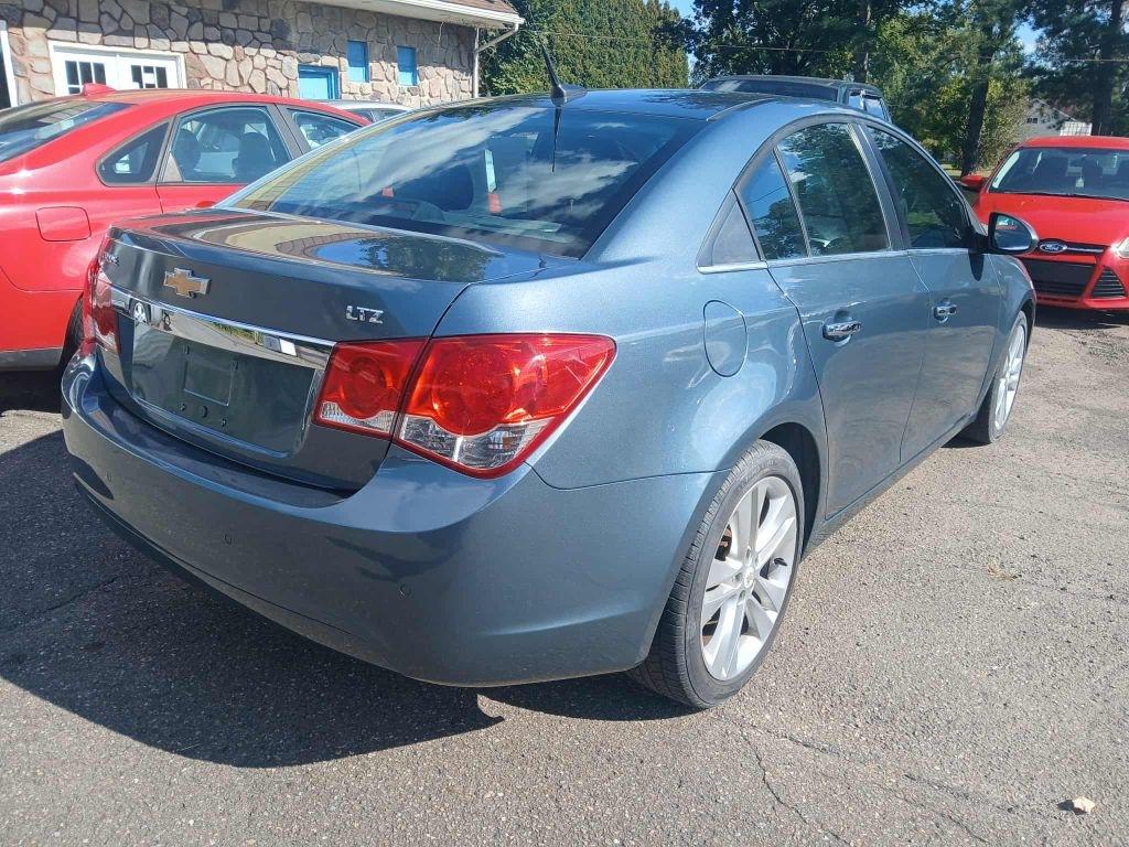 Chevrolet Cruze  2012