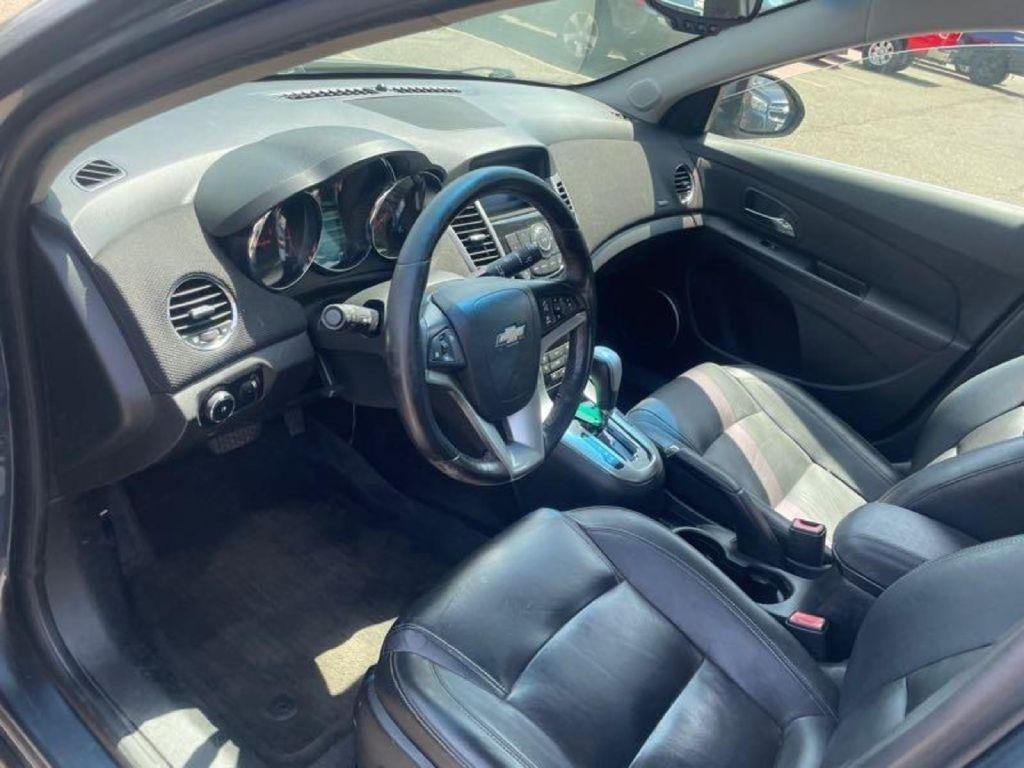 Chevrolet Cruze  2012