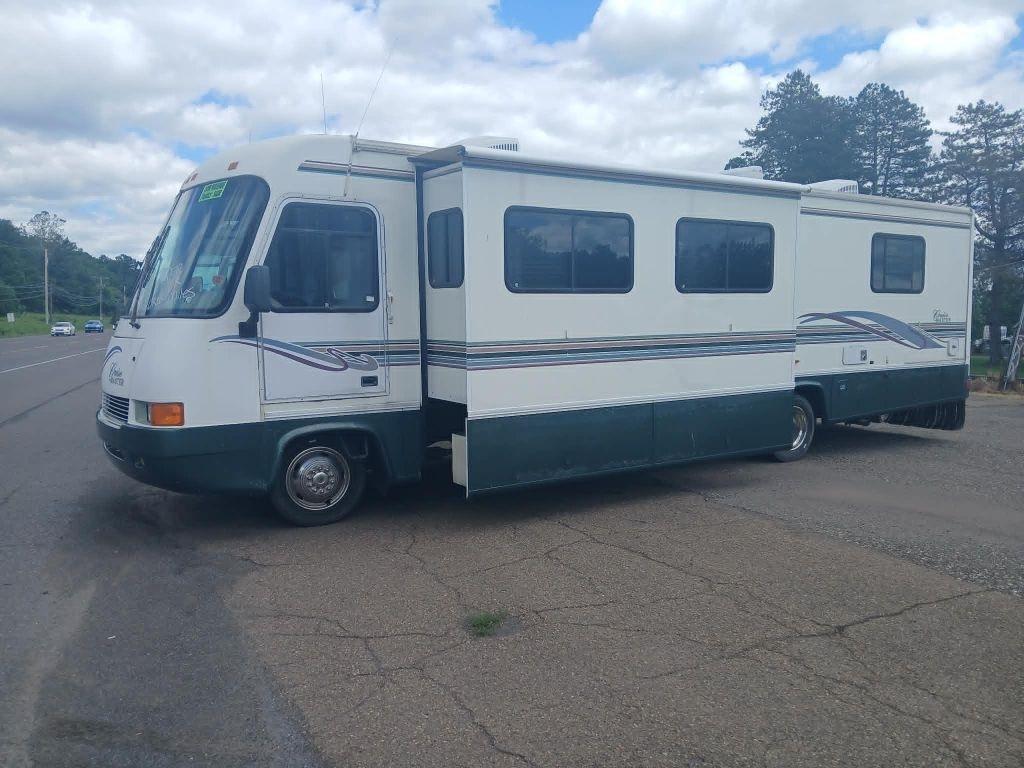 1997 Chevrolet P30 MOTOR HOME