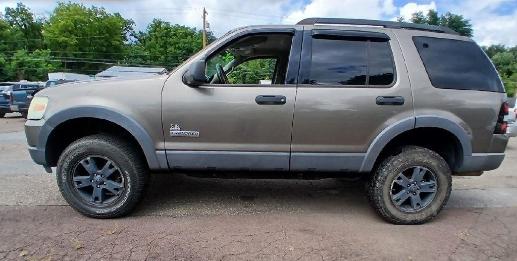 Ford Explorer  2006