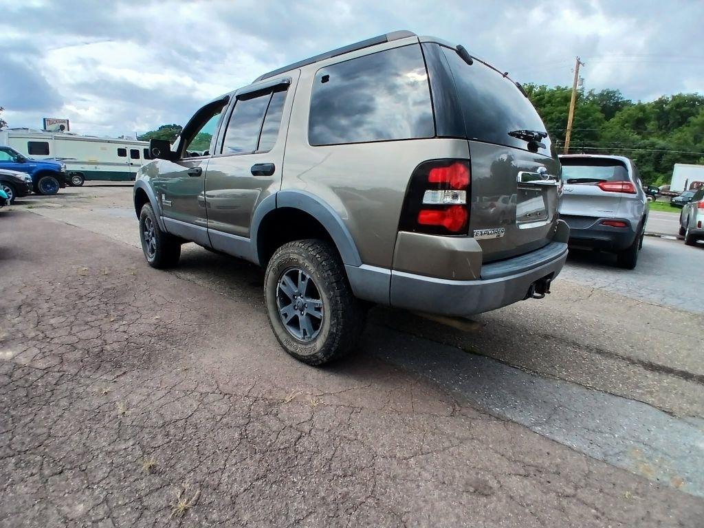 Ford Explorer  2006