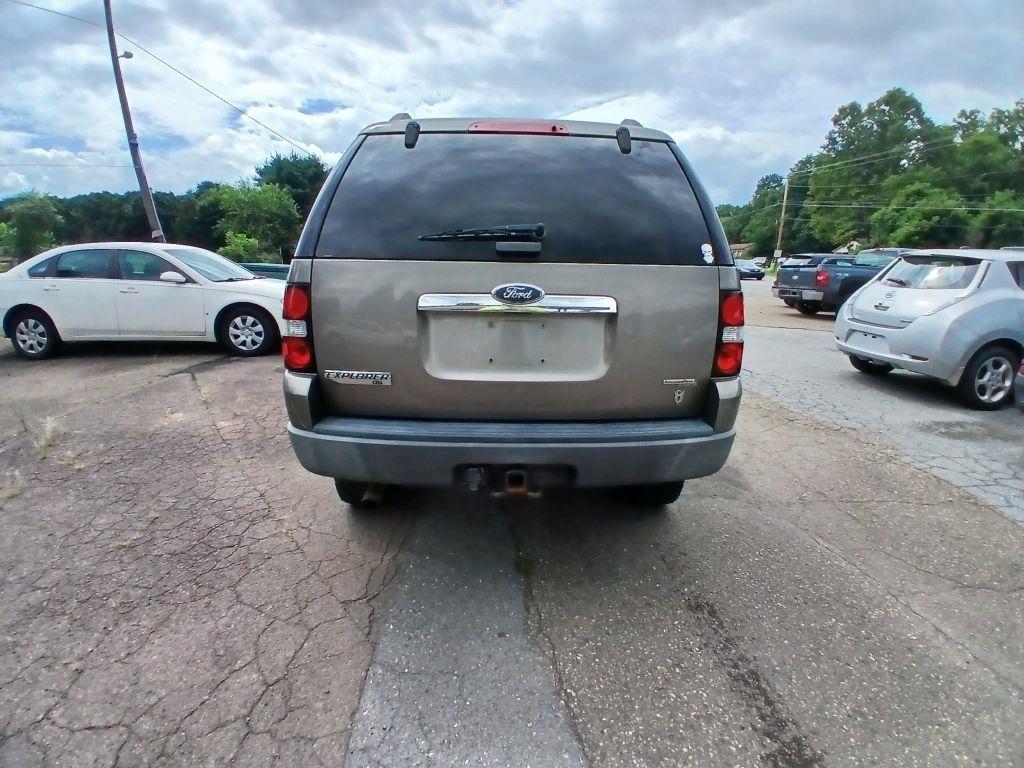Ford Explorer  2006