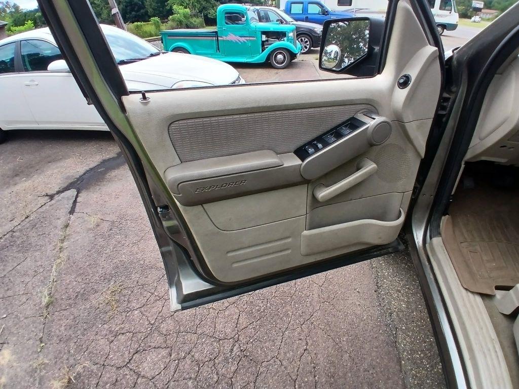 Ford Explorer  2006