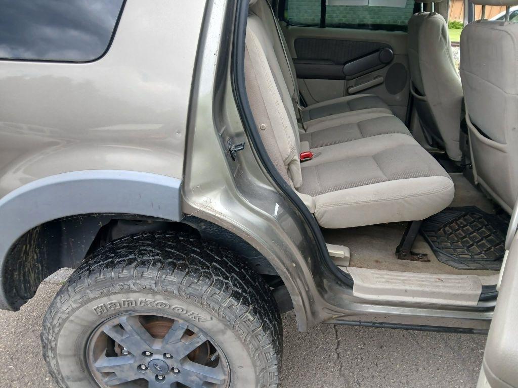 Ford Explorer  2006