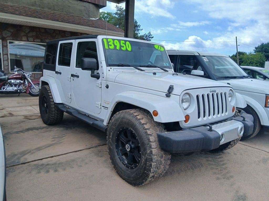 2013 Jeep Wrangler SAHARA