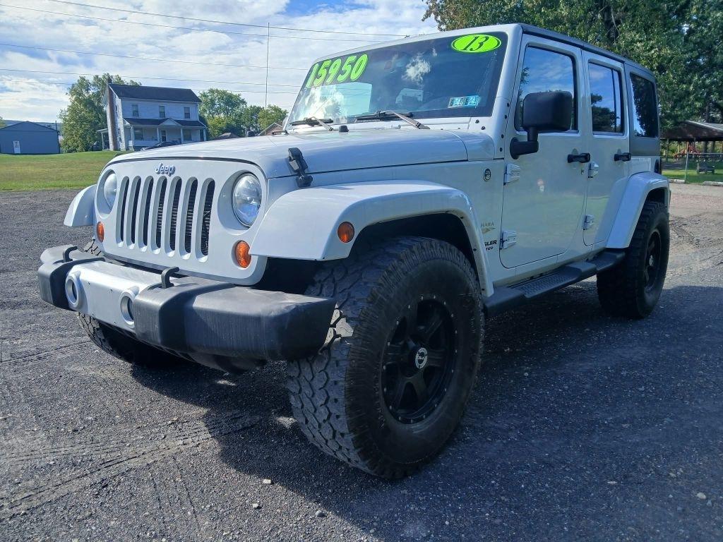 2013 Jeep Wrangler SAHARA