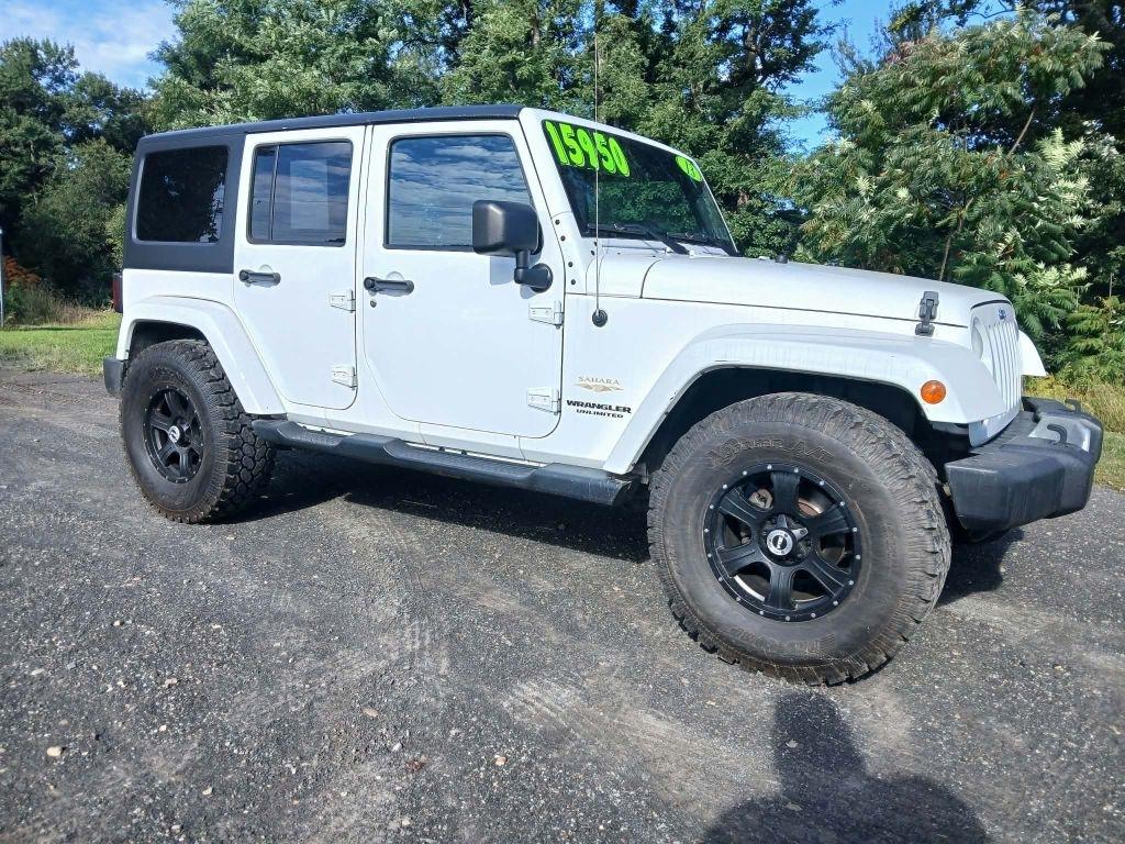 Jeep Wrangler photo 2