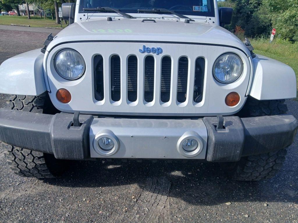Jeep Wrangler photo 4