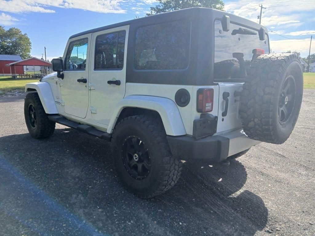 Jeep Wrangler photo 6