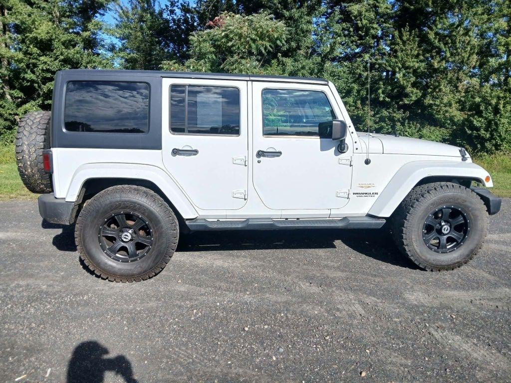 Jeep Wrangler photo 8