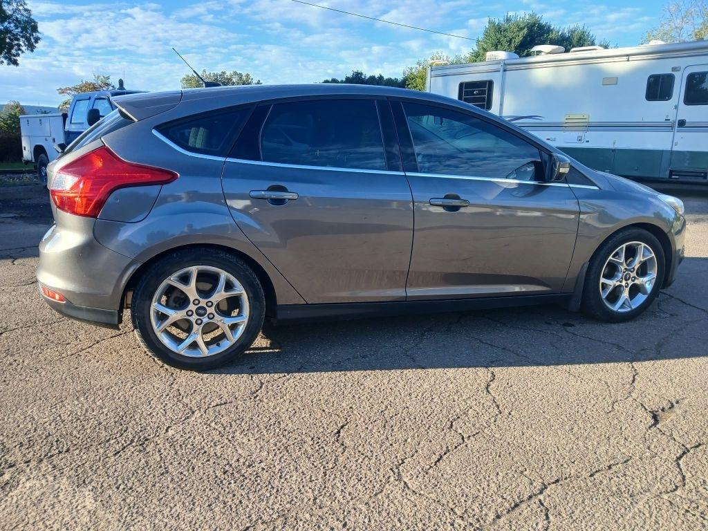 Ford Focus photo 8