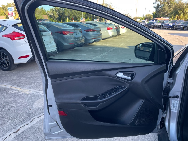 Ford Focus SE Hatch 2014 Ford Focus SE Hatch 2014