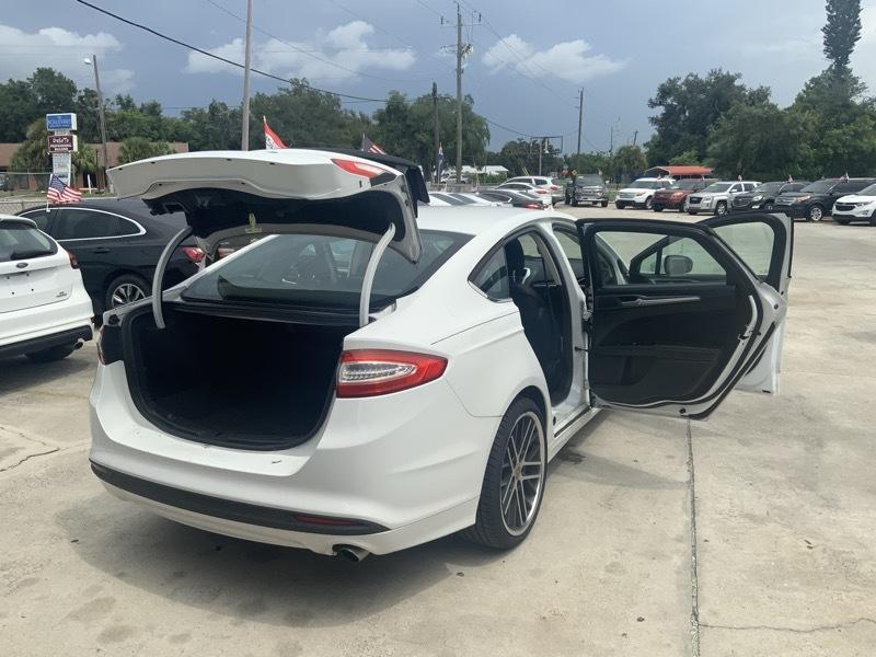 Ford Fusion SE 2014