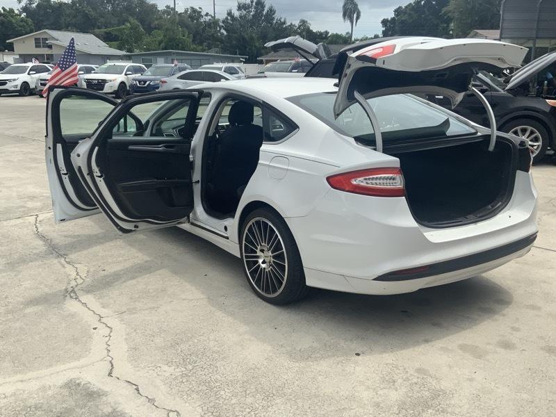 Ford Fusion SE 2014