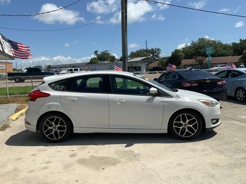 Ford Focus SE Hatch 2016