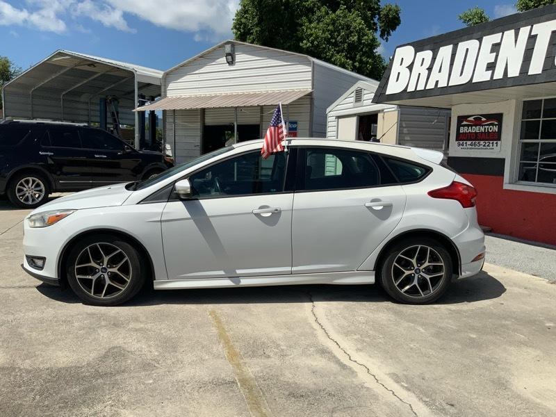 Ford Focus SE Hatch 2016